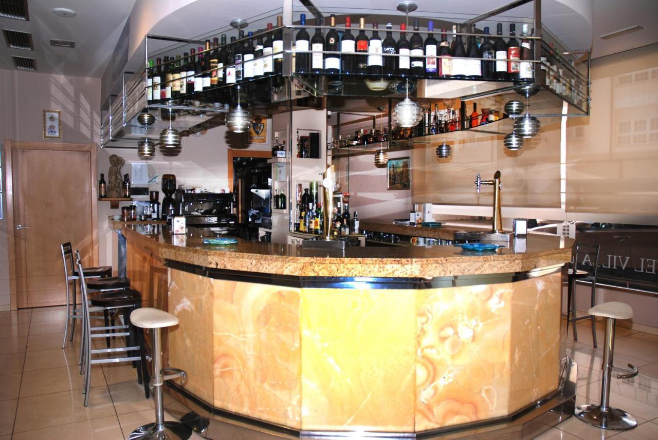 Hotel Villa De Cacabelos 외부 사진